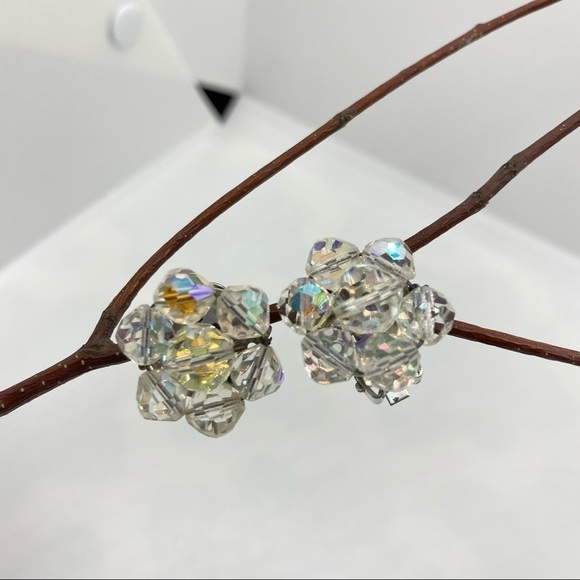 AURORA Borealis Clear Crystal Beaded Cluster Clip-On Vintage Earrings - Picture 2 of 9